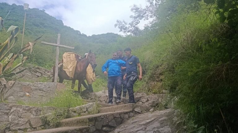 Rescataron en Ambato a un hombre descompensado