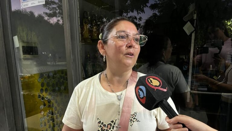 Vecinos y turistas comparten sus razones para acercarse a la Virgen del Valle