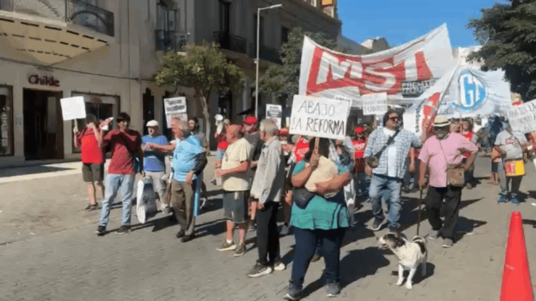 Reforma laboral: gremios catamarqueños marcharon y pidieron su rechazo