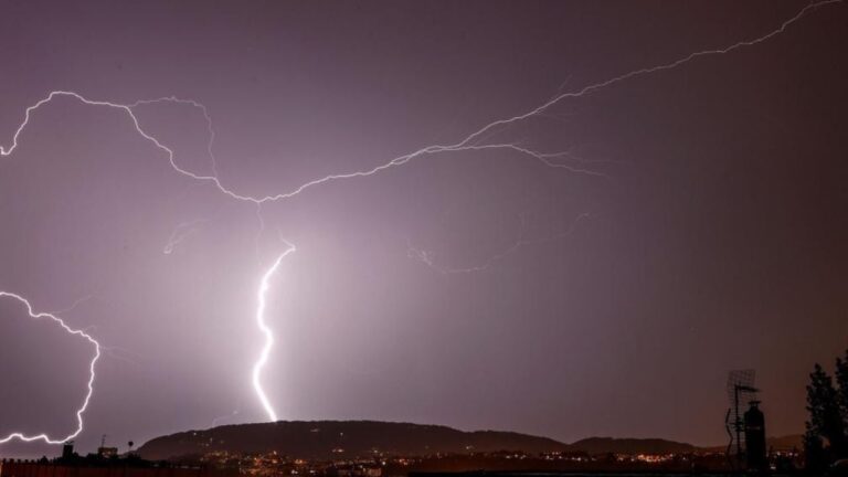 Alerta amarilla por tormentas y vientos de 80 km/h para Catamarca