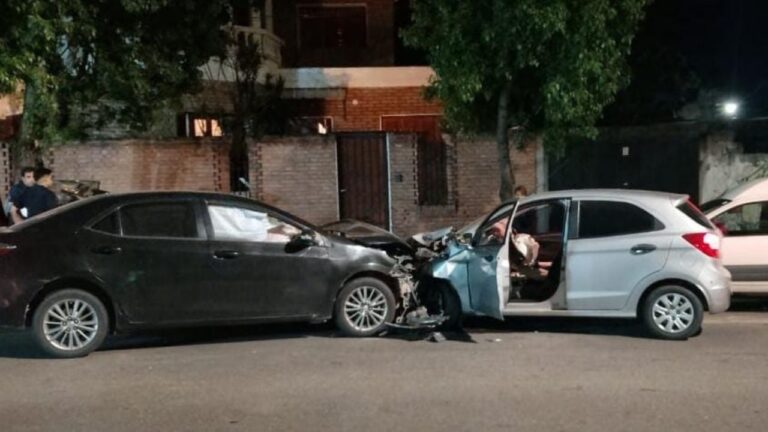 Ebrio al volante causó un siniestro vial múltiple en pleno centro de la Capital