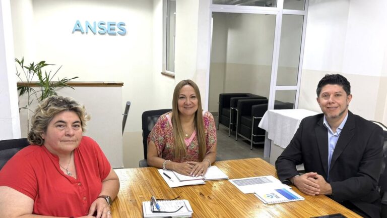 Juárez destacó la reforma: «Con el ‘modelo exitoso’ se naturalizó la informalidad»