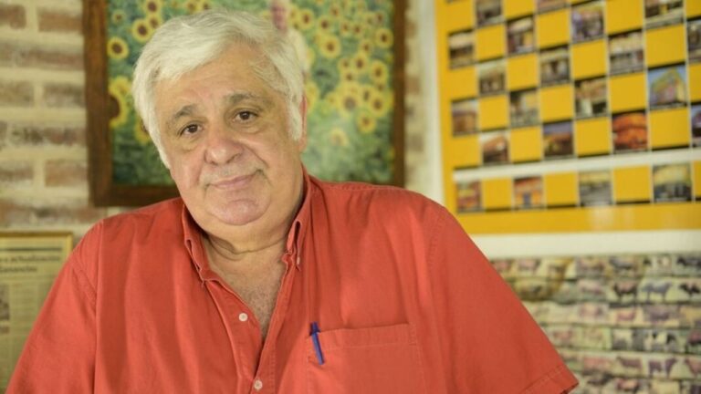 Piden un avión sanitario para trasladar a Alberto Samid tras un agravamiento de su salud