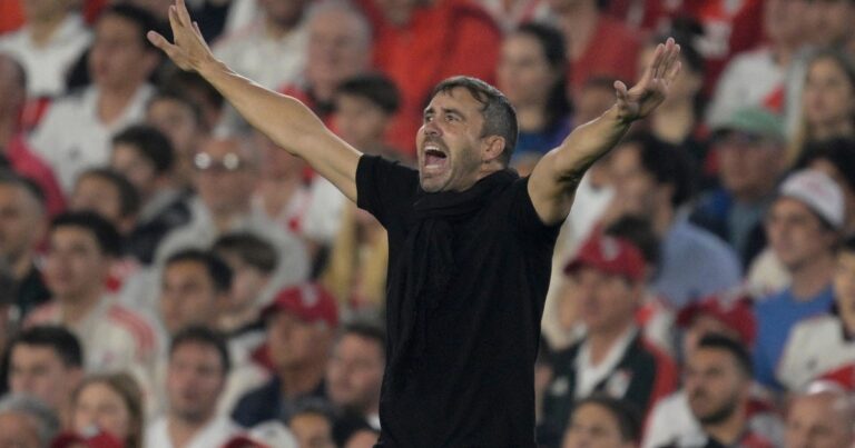 La ruta de Coudet rumbo al día Chacho: viaje, firma, presentación y primer entrenamiento en River