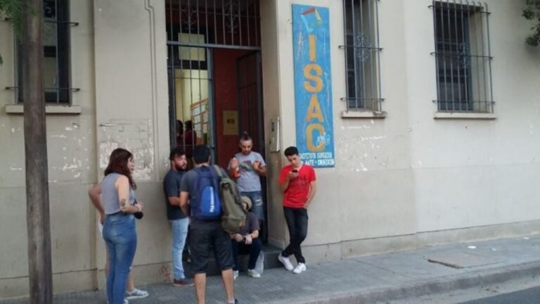 Inscripciones abiertas para Profesorados Artísticos y Tecnicaturas en el ISAC