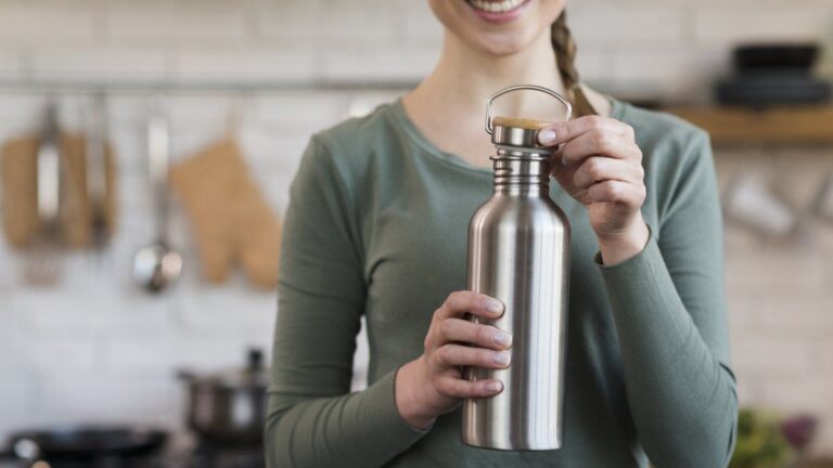 Cuánto salen las botellas térmicas para la vuelta a clases 2026: modelos, opciones y precios