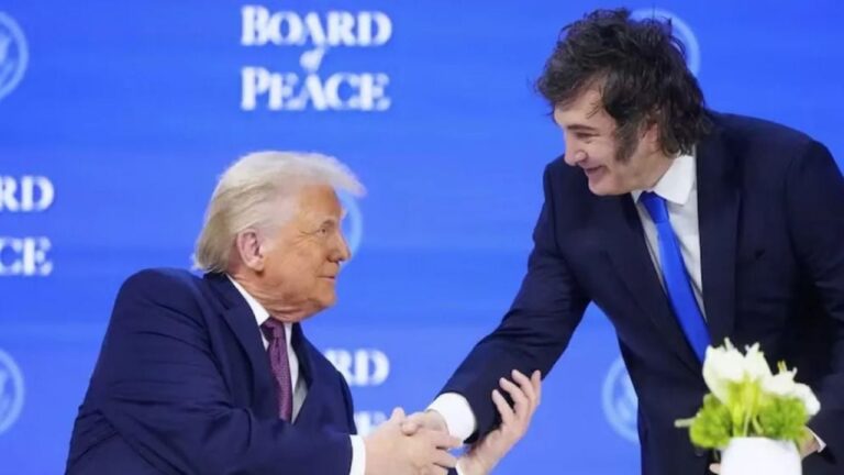 Milei llegó a Miami para participar de la Cumbre Shield of the Americas convocada por Donald Trump