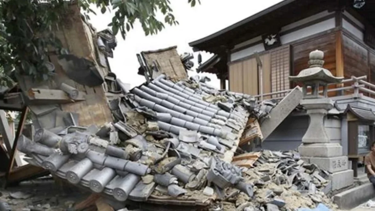 Un fuerte terremoto de 6.1 en Japón dejó tres muertos y 300 heridos