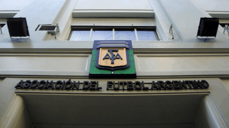La AFA bajo la lupa: el Gobierno ordenó una veeduría por seis meses