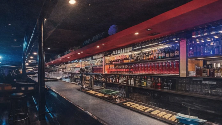 Nueve hombres procesados por explotar sexualmente a 50 mujeres