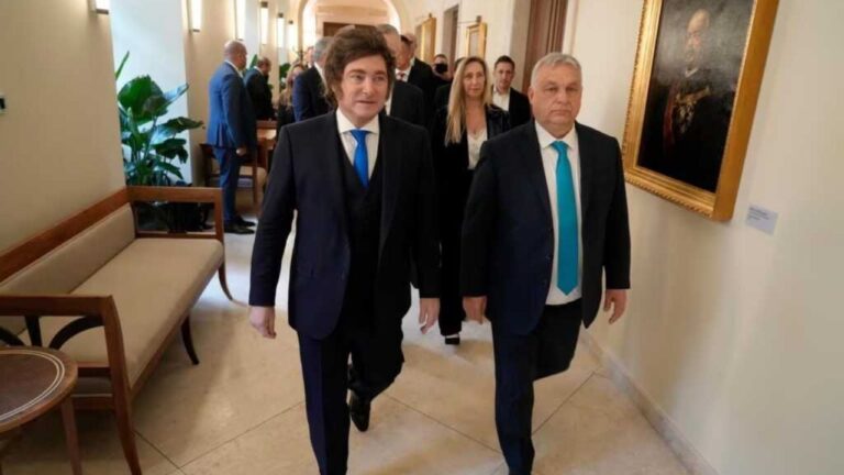 Milei cerró su gira en Hungría con reuniones, discurso en la CPAC y una distinción académica