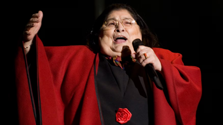 Las repudiables declaraciones del coordinador de Radio Nacional sobre Mercedes Sosa