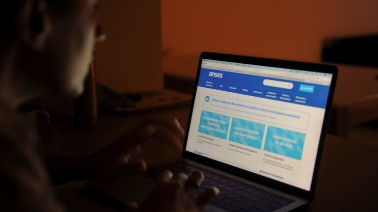 Calendario de pagos ANSES para mayo con aumento y bono