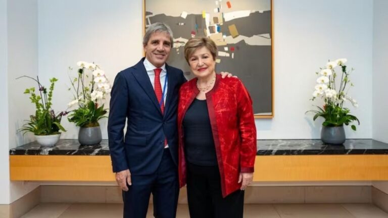 Ministro de Economía Luis Caputo en reuniones internacionales.