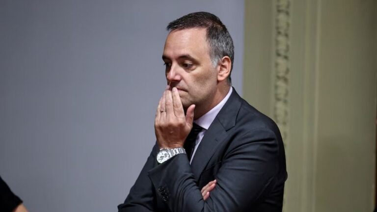 Manuel Adorni, Jefe de Gabinete, en conferencia de prensa