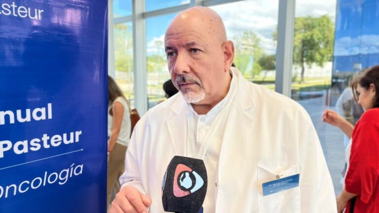 Profesionales de la salud durante la inauguración del 2° Congreso Anual de Medicina del Sanatorio Pasteur en el Nodo Tecnológico de Catamarca.