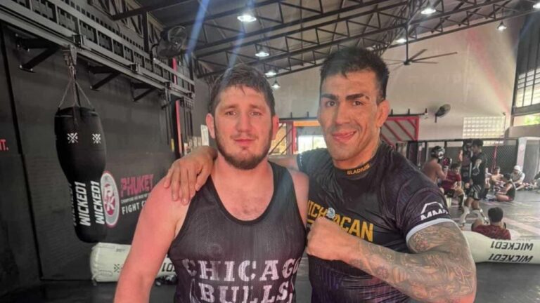 Tony Gordillo entrenando en el Phuket Fight Club de Tailandia