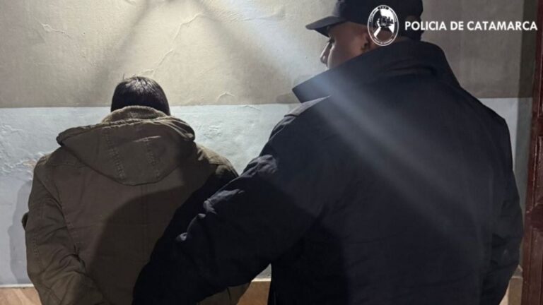 Operativo policial de control vehicular en Santa María