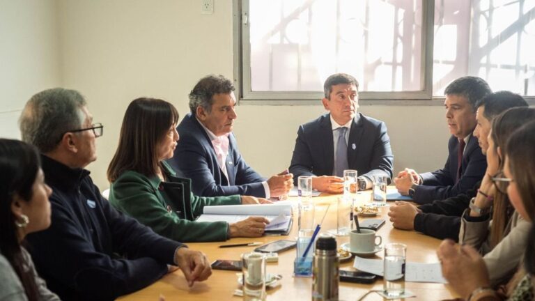 Reunión de la Comisión de Asuntos Constitucionales del Senado de Catamarca para evaluar el pliego de Nicolás Rosales Matienzo