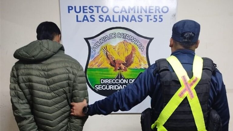 Control policial en el puesto caminero Las Salinas, Ruta Nacional 60, departamento La Paz, Catamarca