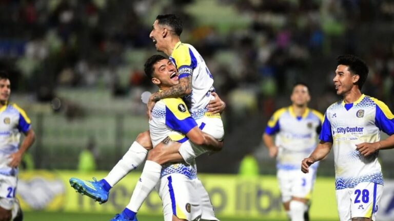 Estadio Gigante de Arroyito con hinchas de Rosario Central