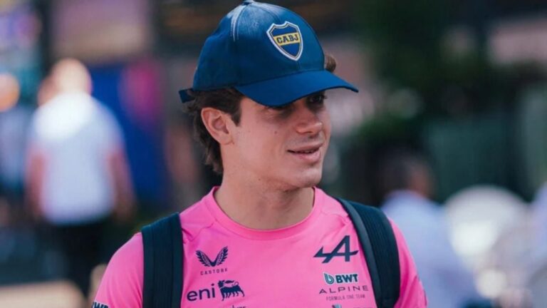 Franco Colapinto en el autódromo de Miami con el monoplaza de Alpine