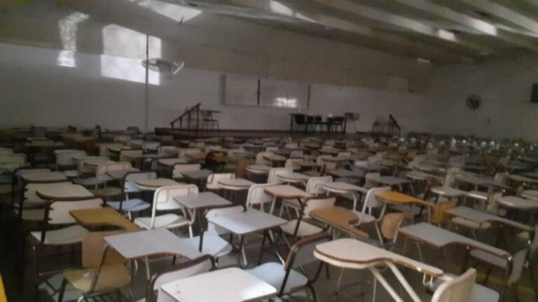 Docentes universitarios durante una protesta