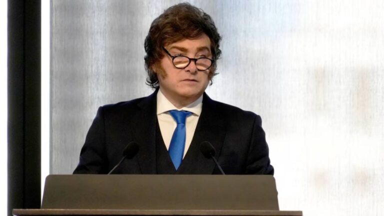 Analista político Facundo Nejamkis en declaraciones radiales sobre el desgaste del Gobierno nacional