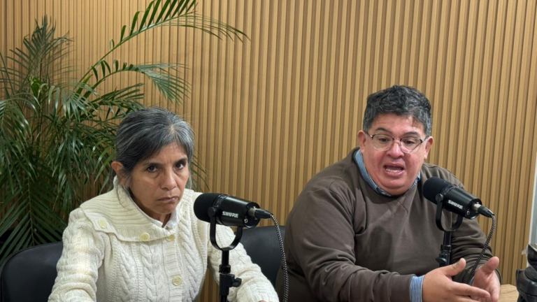 Doctores Norma Macías y Darío Quiroga durante entrevista en Ancasti Streaming