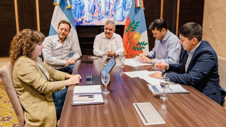 Reunión de ministros provinciales en Andalgalá por transporte escolar y jornada completa