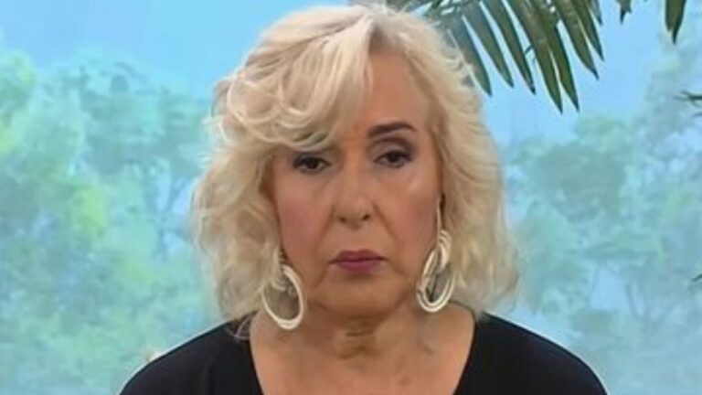 Georgina Barbarossa en el set de su programa de televisión