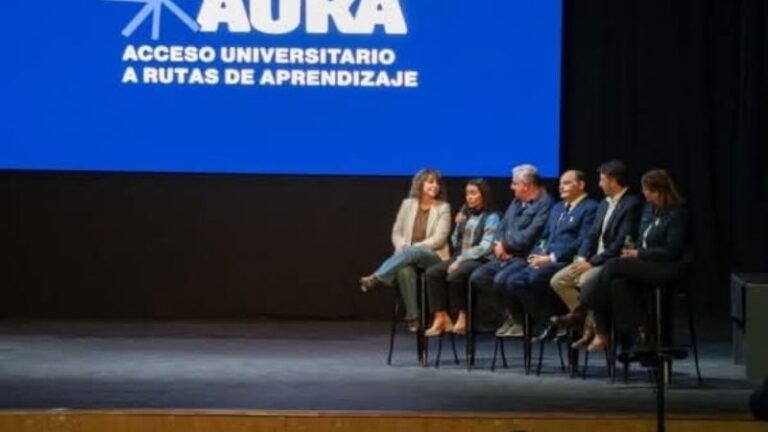 Jóvenes de Santa María participando en el programa AURA