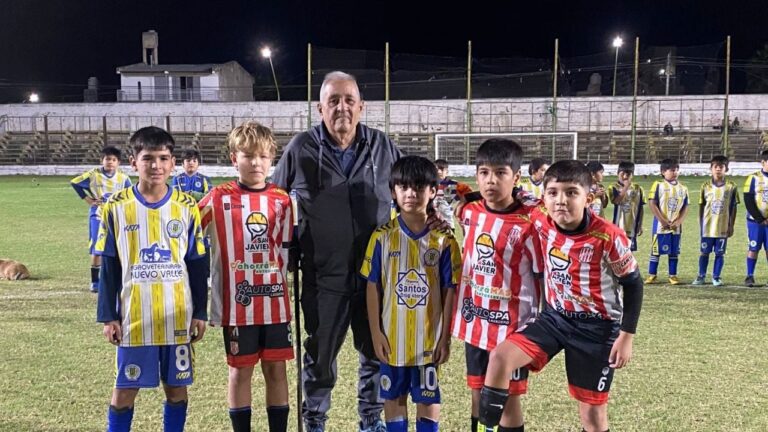 Partido de fútbol infantil en Catamarca