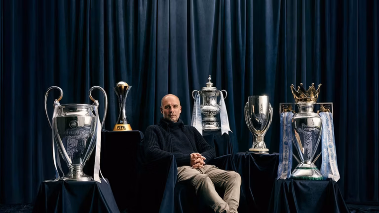 Pep Guardiola durante un partido con el Manchester City
