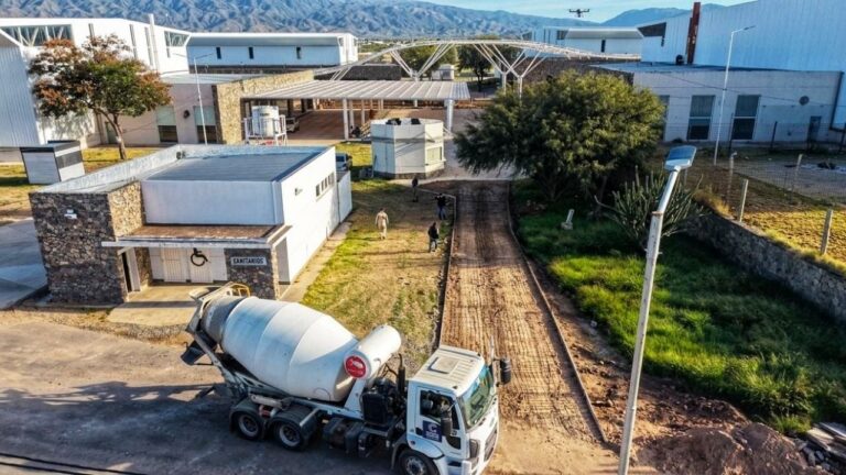 Vista del Predio Ferial de Catamarca durante obras de renovación