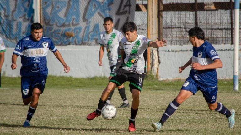 Partido de fútbol del Torneo Apertura Centenario del Club Sumalao en Catamarca
