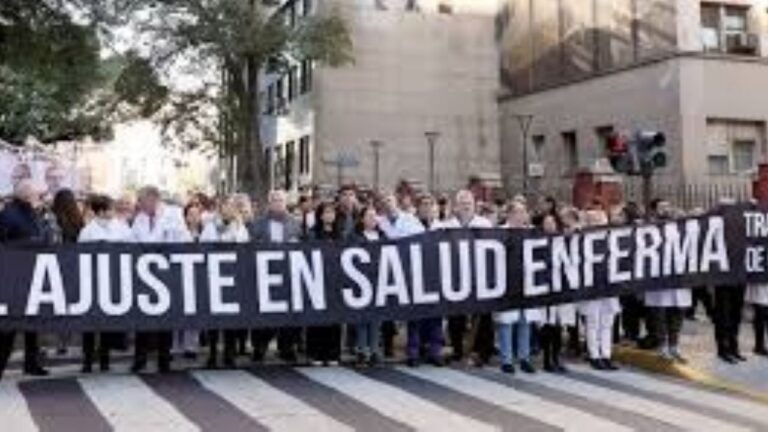 Hospital de Clínicas José de San Martín, uno de los centros de salud de la UBA afectados por la falta de fondos