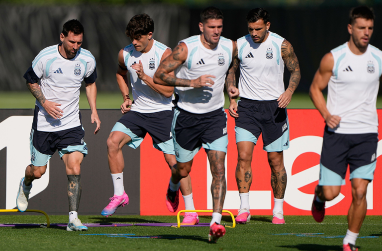 Jugadores de la Selección argentina durante un entrenamiento previo al partido contra Austria por el Mundial 2026