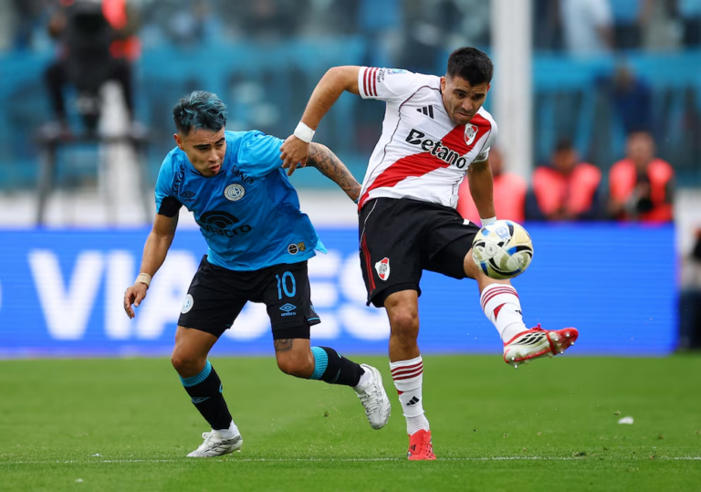 Jugadores de Belgrano celebrando el título del Torneo Apertura 2026
