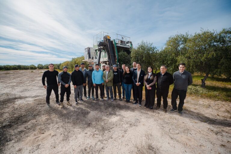 Gobernador Raúl Jalil recorre la planta de Indalo en Pomán