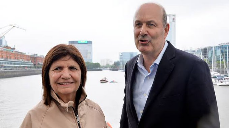 Reunión en el Senado sobre la Ley de Propiedad Privada