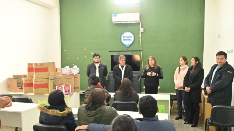 Personal de salud en capacitación en el Hospital Luis Agote de Fiambalá