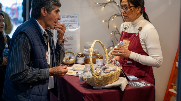 Productos regionales catamarqueños en la Fiesta del Poncho