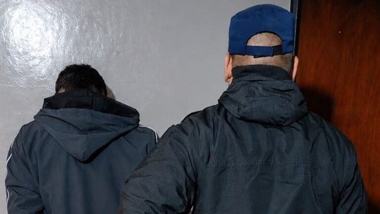 Efectivos policiales en la zona norte de la Capital