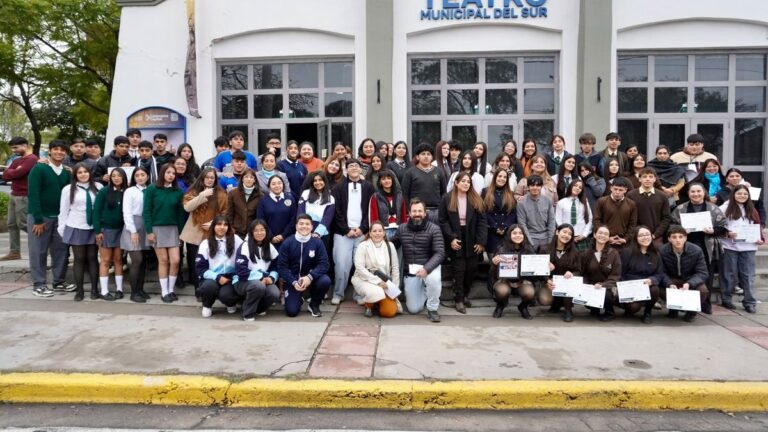 Estudiantes presentan proyectos en rueda de capitalización del programa Aprender a Emprender en Catamarca