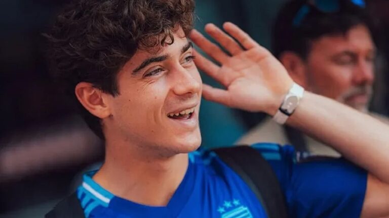 Franco Colapinto piloto de Alpine sonriendo