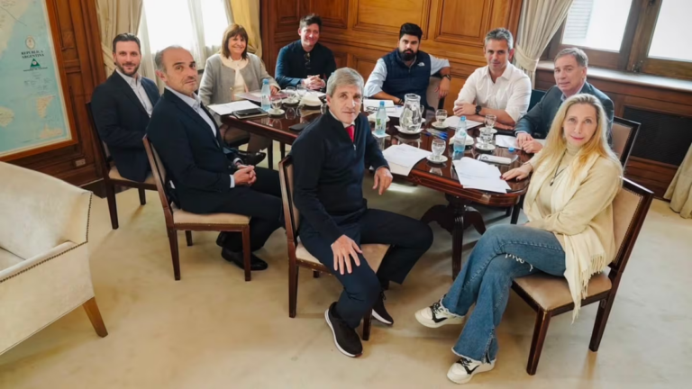 Reunión de la mesa política del Gobierno en la Casa Rosada