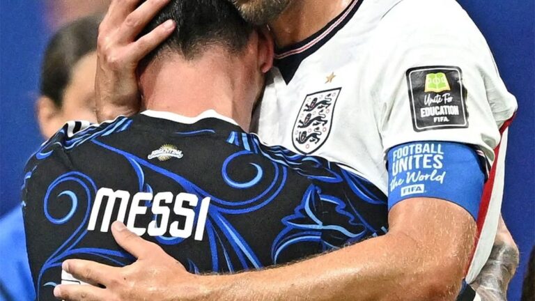 Harry Kane durante el partido entre Argentina e Inglaterra por las semifinales del Mundial 2026