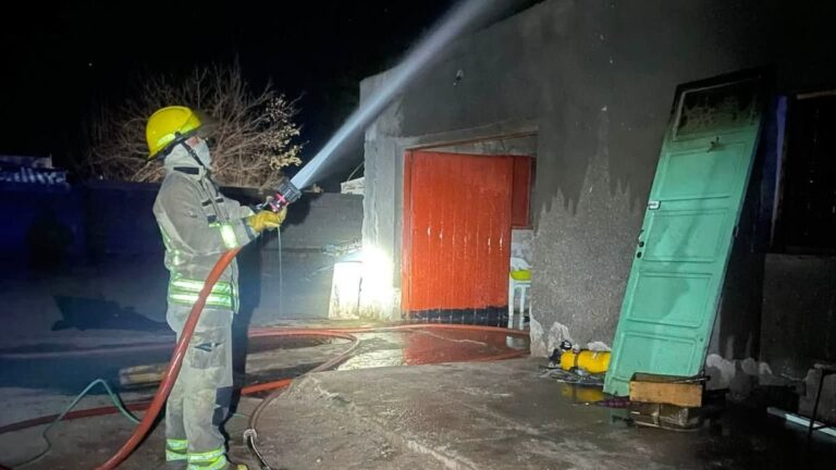 Vivienda afectada por incendio en Tinogasta