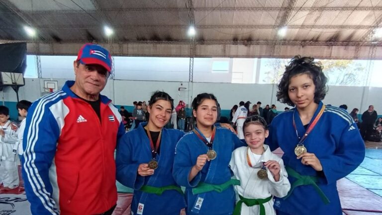 Judocas de Villa Cubas con medallas de oro en el torneo DARD
